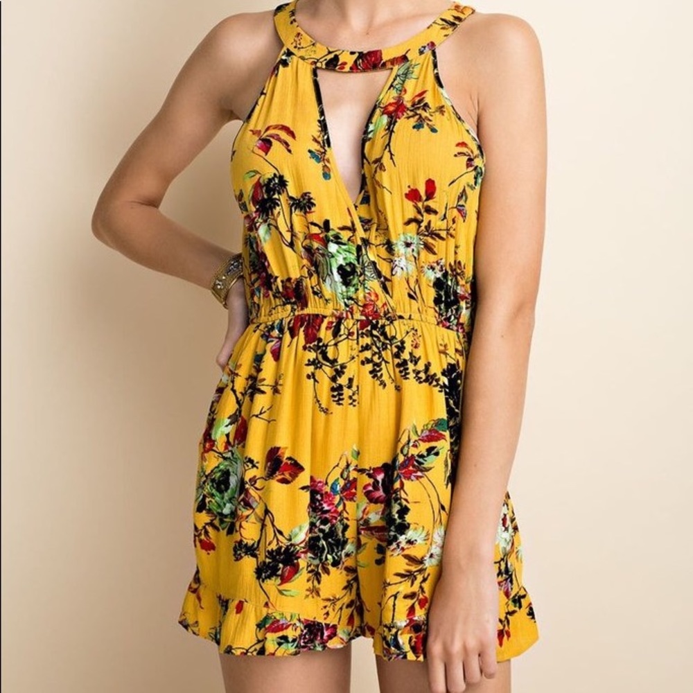 Love Floral Halter Romper Size S